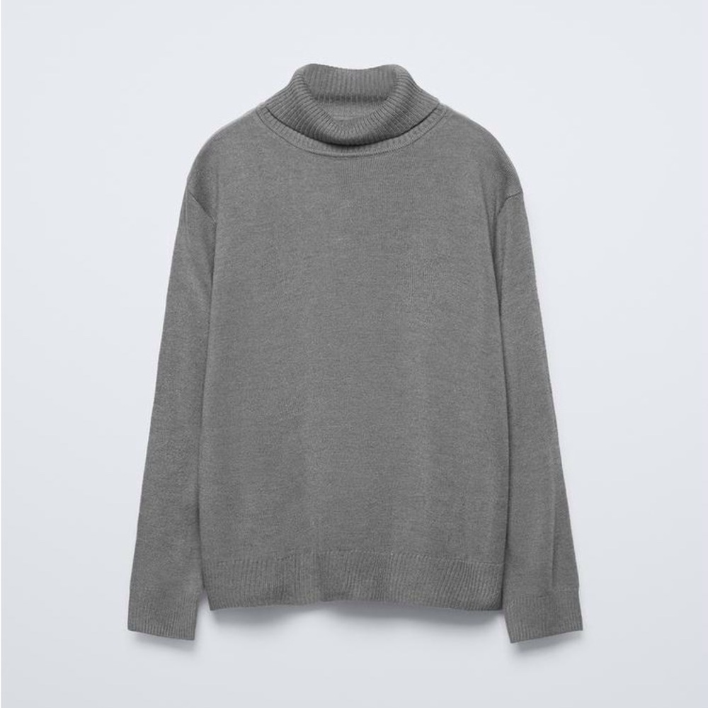 NWOT Zara Gray Turtleneck Sweater